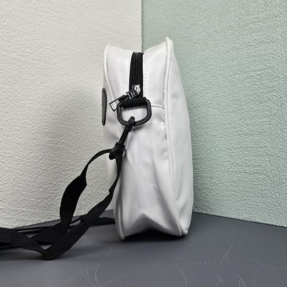 ๐ White Ghost Crossbody Bag (NWOT)โ - Picture 4 of 16